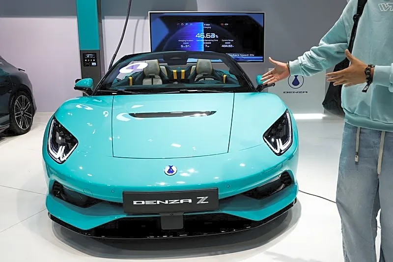 Chinese automakers make tech-led pitch for Europe's premium car market