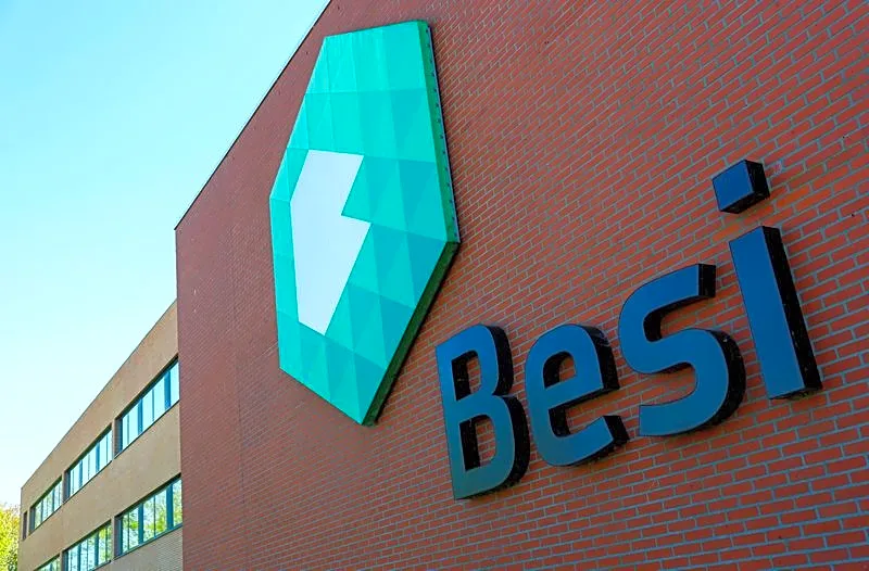 Besi shares fall on report ASML is working on rival hybrid bonding product