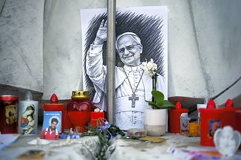 Pope Leo to make Sunday appearance after 'steady improvement', Vatican says