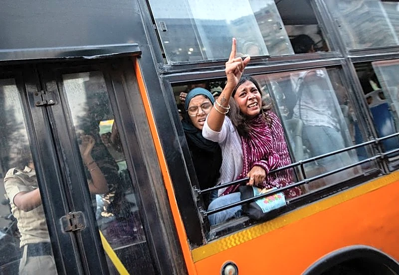 Dodge the cops, reach the protest: India's latest online political game goes viral