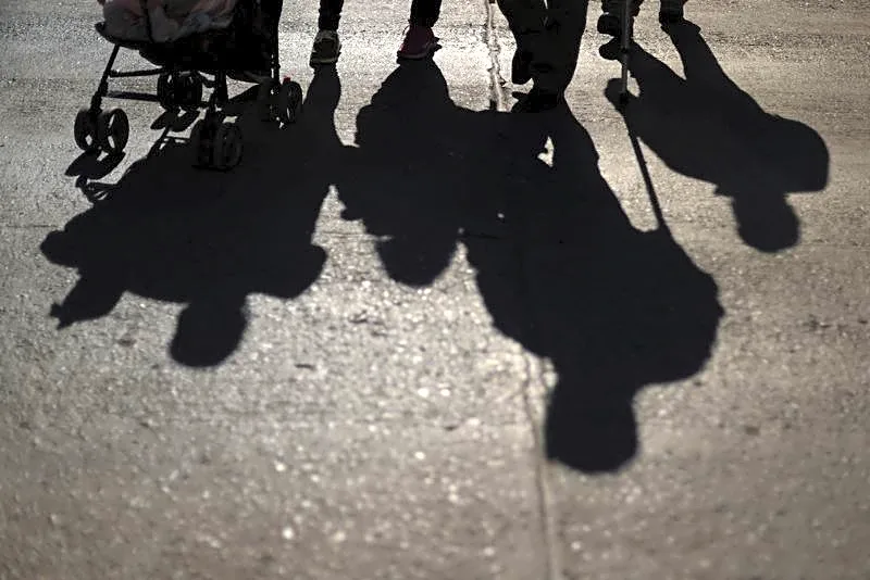 Chile's pension funds requested curbs on interest-rate bets before losses, Bloomberg reports