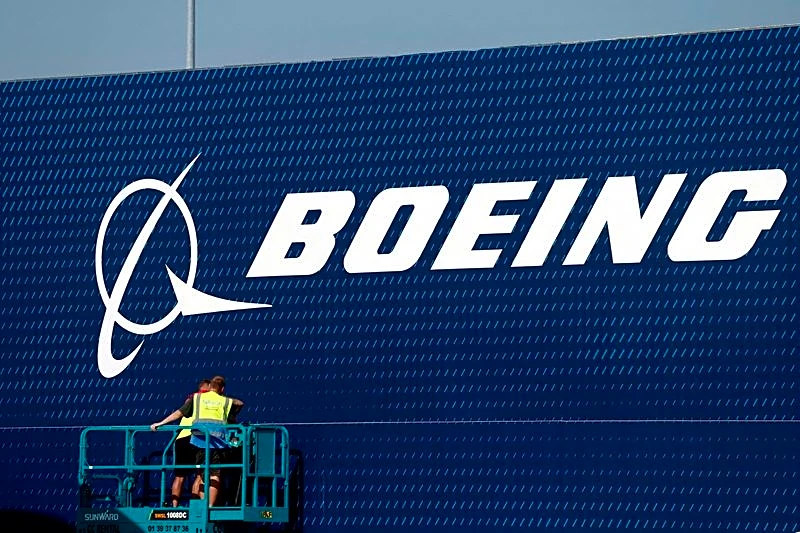 Exclusive-Boeing sales chief McMullen to retire, company memo says