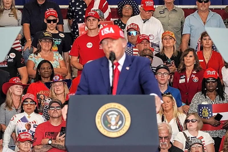 Trump mocks popularity of the name Mohammad, common among Muslims