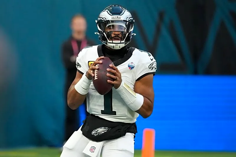 Eagles place QB Jalen Hurts (blood clot) on IR
