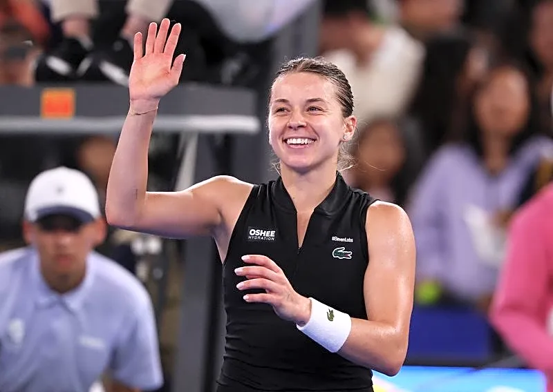 Tennis-Chwalinska outwits Kartal to win Wuhan Open