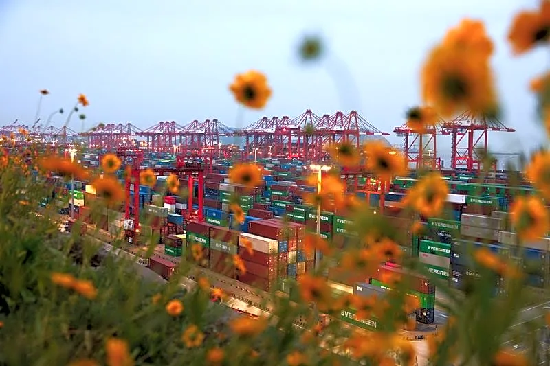 China's economic growth accelerates to 4.5% in third quarter