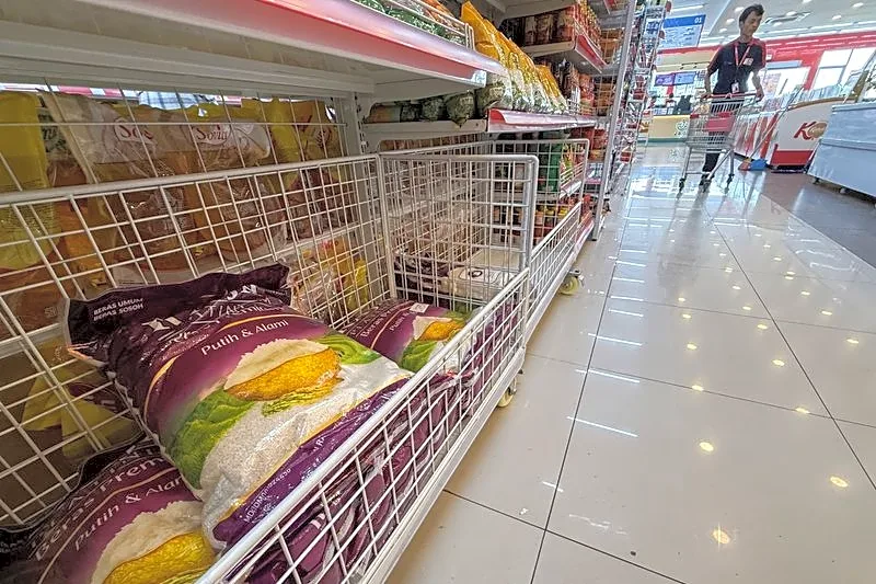 Analysis-Global food inflation is expected to intensify as supply shocks pile up
