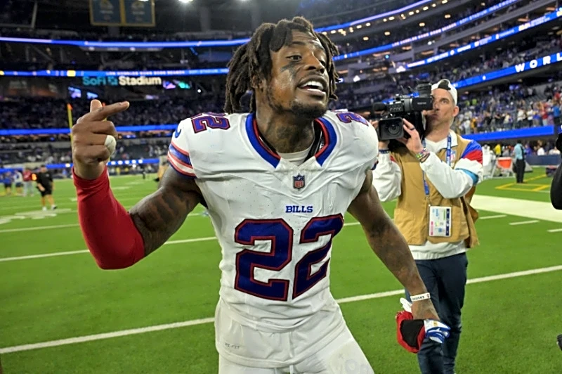 Bills' C.J. Gardner-Johnson expects consequences for spitting incident vs. Raiders