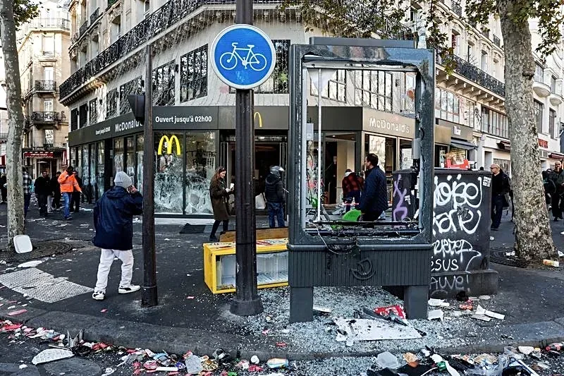 France reels from weekend violence as mayors rebuke government for security failings