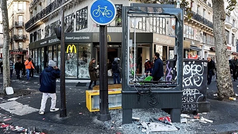 France reels from weekend violence as mayors rebuke government for security failings