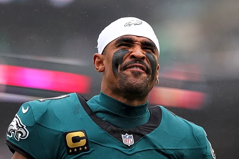 NFL-Eagles quarterback Hurts set to miss rest of season due to blood clots