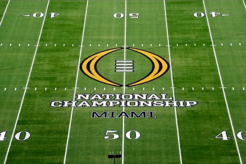 Report: Weeknight games possible in 24-team CFP format