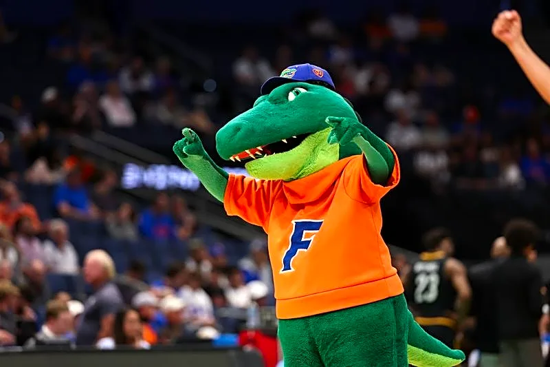 Florida selected runaway No. 1 team in preseason AP Top 25