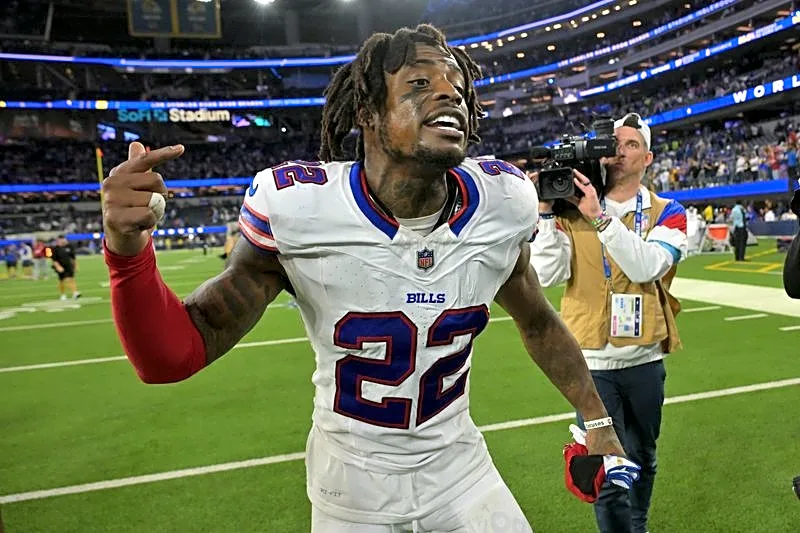 Bills' C.J. Gardner-Johnson suspended 1 game for spitting vs. Raiders