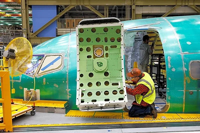 US set to announce certification of Boeing 737 MAX 10 on Tuesday, sources say