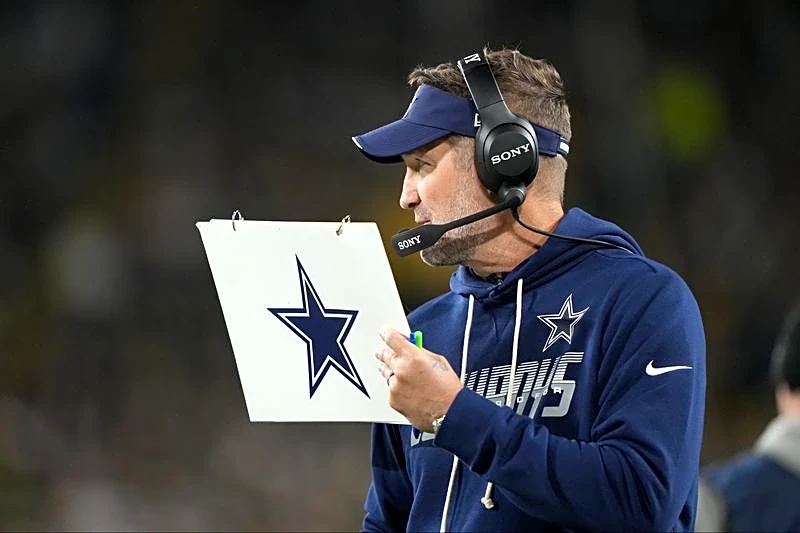 Cowboys give coach Brian Schottenheimer vote of confidence