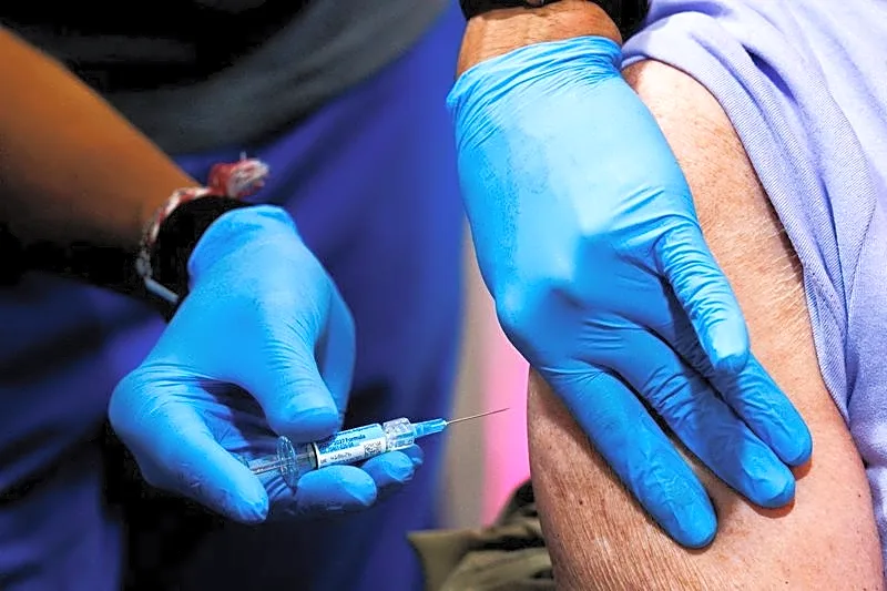 Early US flu season, current strain may signal risk for younger people; doctors urge shots