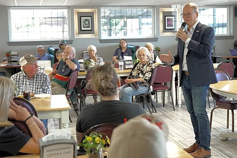 Could disillusioned Kansas voters send their first Democrat to the US Senate in 94 years?