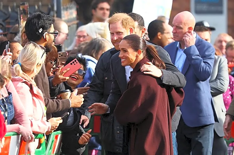 Prince Harry says he wants to reconcile with family