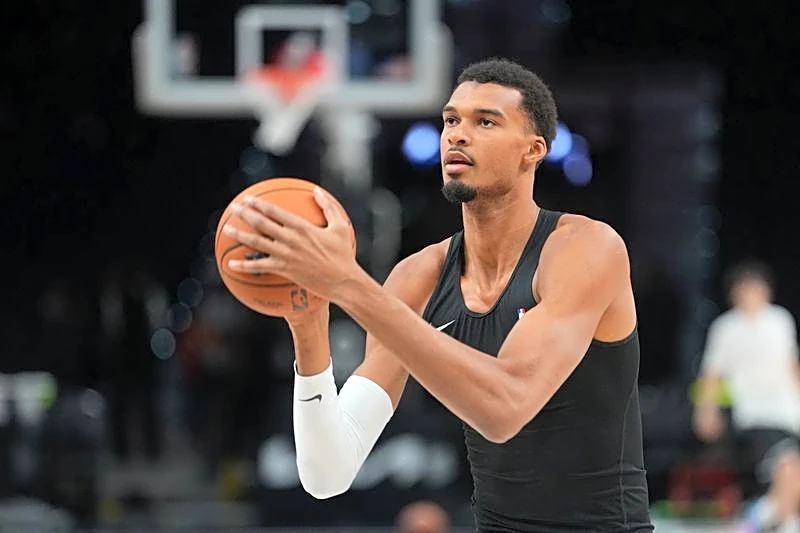 0ver 120 international players on NBA opening-night rosters