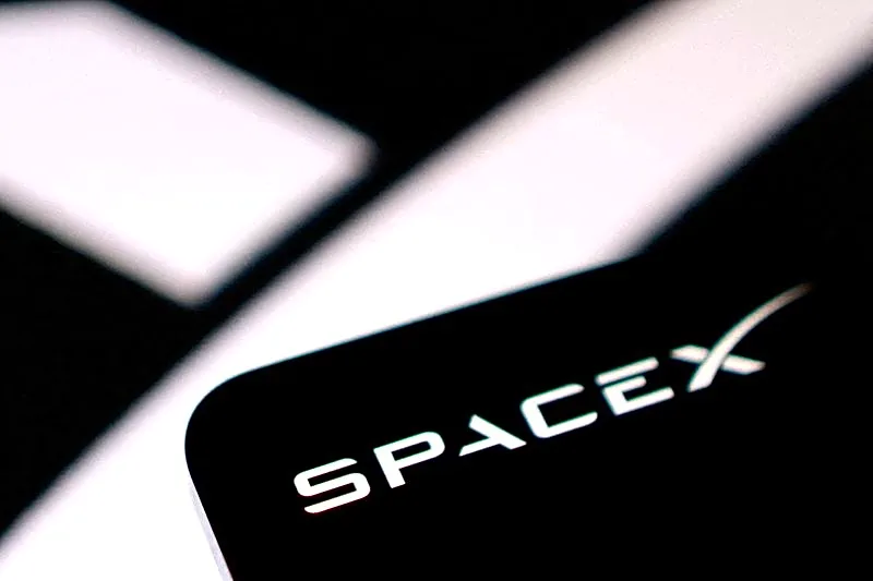 SpaceX quarterly revenue jumps, beats estimates as AI business surges