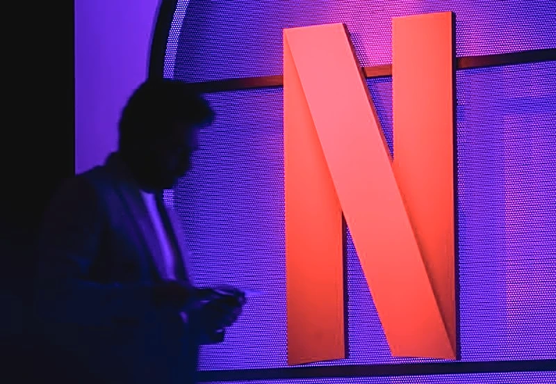 Netflix issues weak fourth-quarter forecast as company seeks to kick-start growth