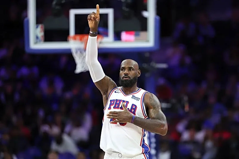 NBA-LeBron James begins 76ers era in hostile NYC territory