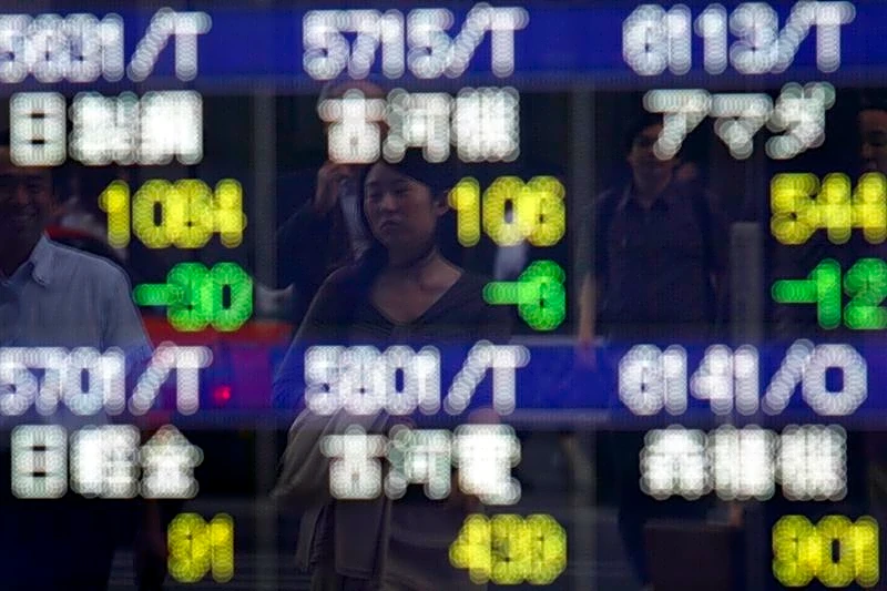 Asian stocks climb as strong earnings buoy Wall Street