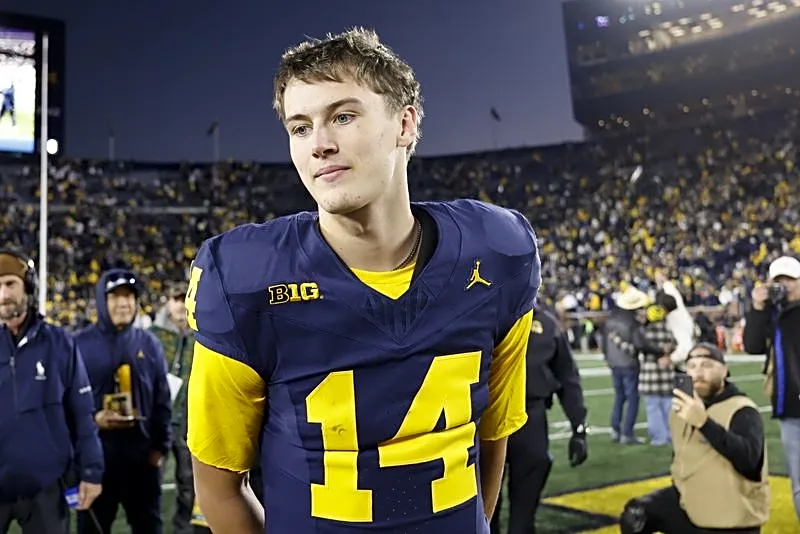 Reports: Michigan set to start Tommy Carr at quarterback