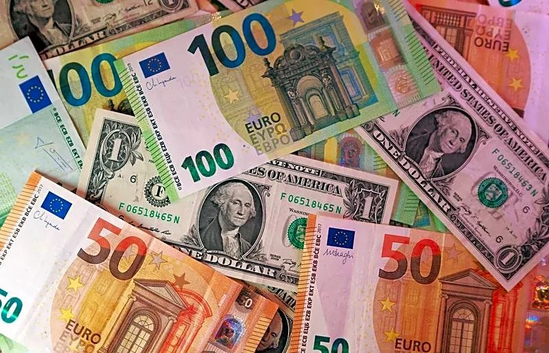 French bonds lead euro zone yields higher