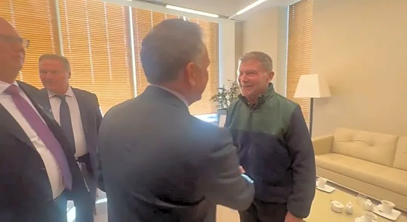 Russia frees retired US schoolteacher in goodwill gesture as Putin meets Witkoff
