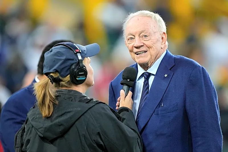 NFL-Jones sees opportunities for Cowboys turnaround in grim NFC East
