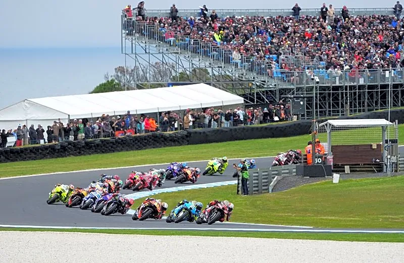 Motorcycling-Australian Grand Prix bids bitter-sweet farewell to Phillip Island