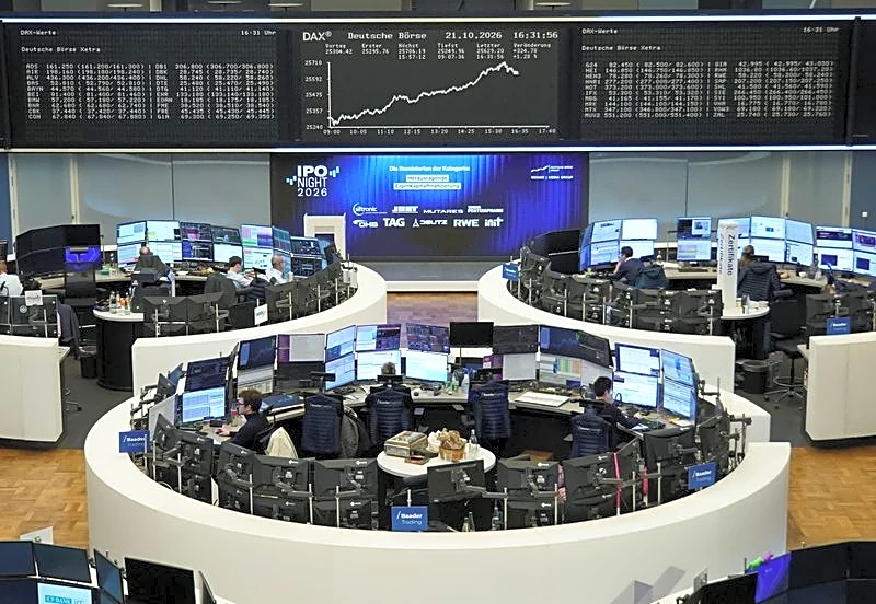 Europe's STOXX 600 slips as mixed earnings and rising oil sour mood