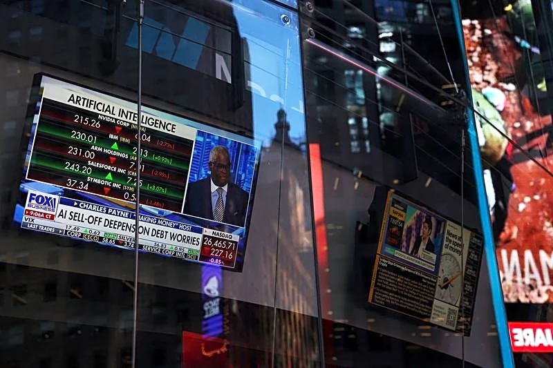 Wall St set for lower open as AI jitters rekindle, oil gains