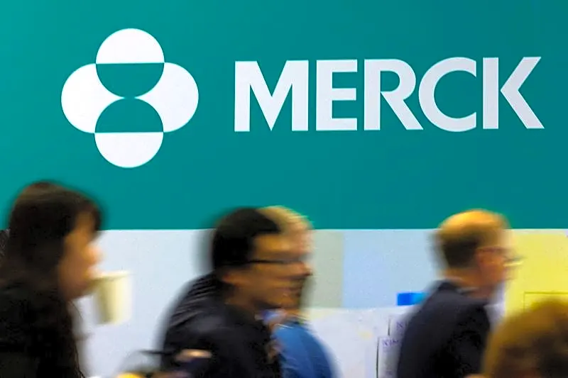 Merck/Moderna cancer vaccine cuts melanoma death or recurrence risk by 42%, shares fall