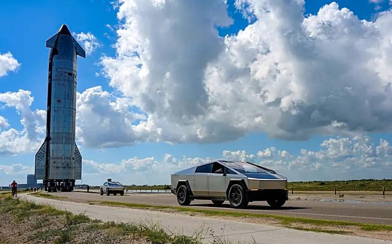 SpaceX says potential Tesla merger would need Musk's approval