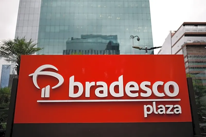 Brazil's Bradesco meets profit estimates despite slower credit revenue