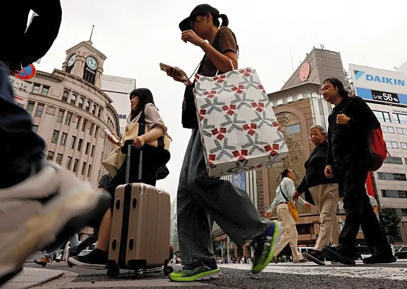 Japan core inflation exceeds BOJ target, cements near-term rate hike chance