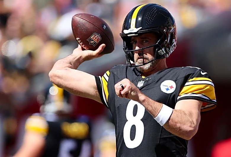 NFL-League would cancel Paris game if unsafe, Rodgers says