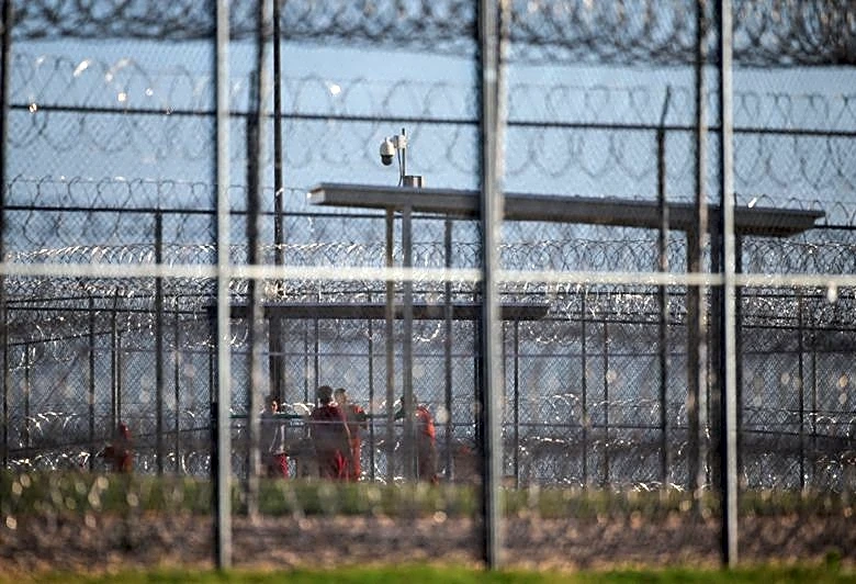 Detained migrants have no constitutional right to bond hearings, US court rules