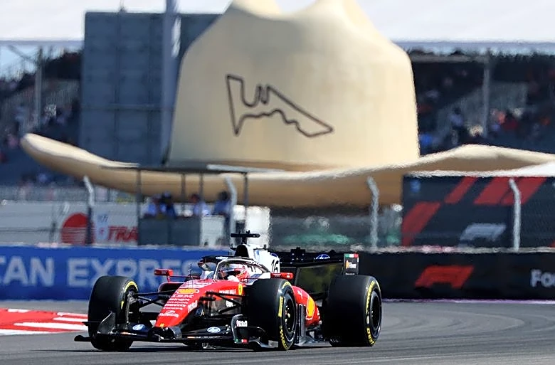 Motor racing-Leclerc fastest for Ferrari in US GP Friday practice