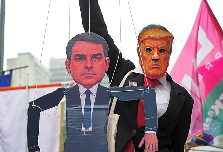 Lula, Bolsonaro rally supporters on final day before Brazil presidential runoff