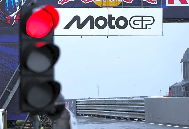 Motorcycling-Australian Grand Prix called off as rain spoils Phillip Island send-off