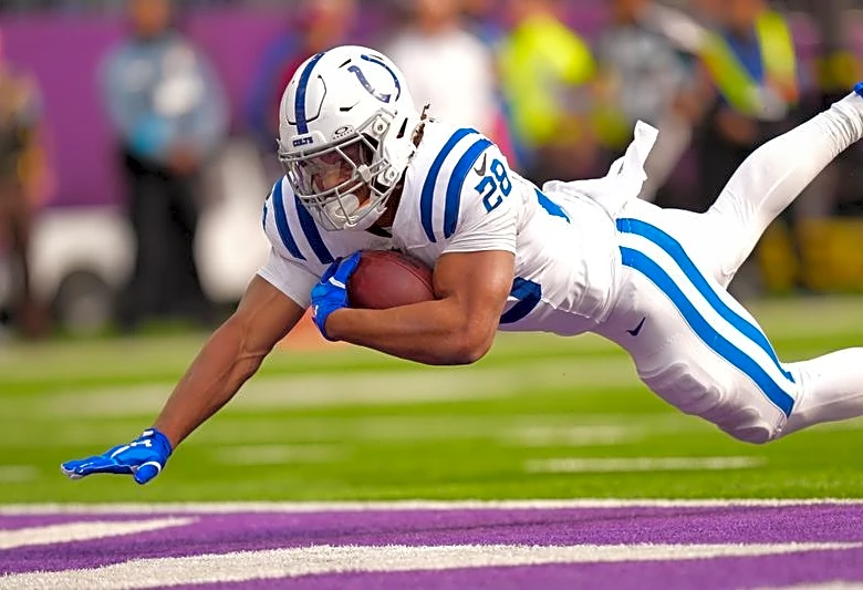 Report: Contenders considering offer for Colts RB Jonathan Taylor