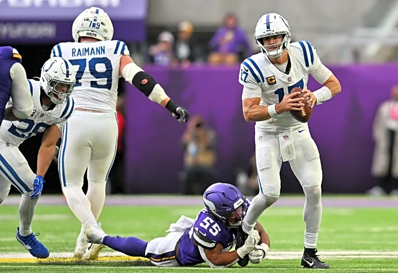 Colts’ Shane Steichen not considering benching QB Daniel Jones