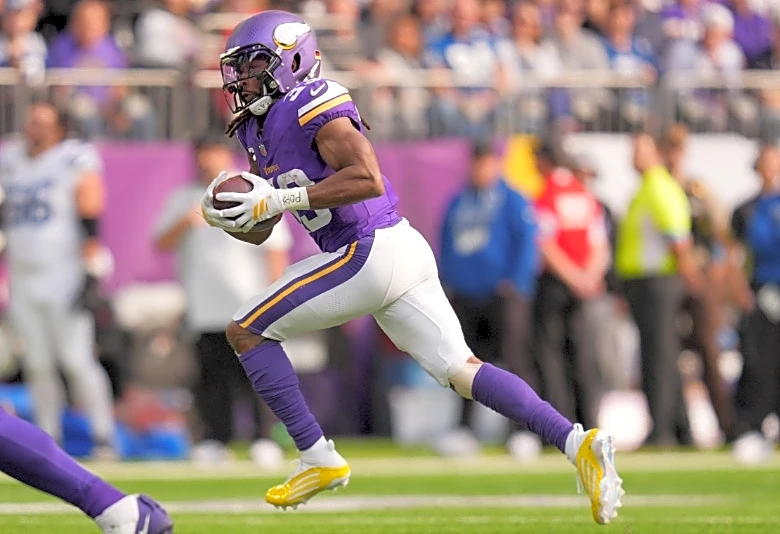 Week 7 injury roundup: Vikings’ Aaron Jones aggravates knee injury