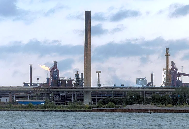 Exclusive-US, Canada working on deal to ease steel, auto tariffs, sources say