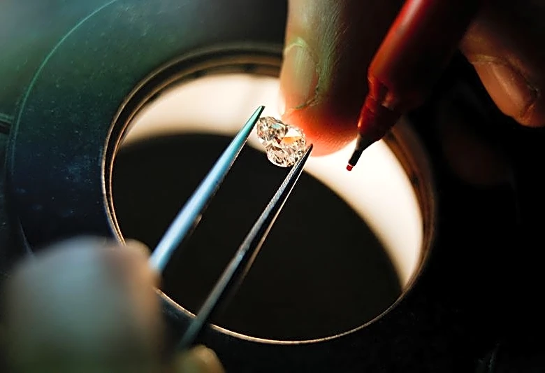 Analysis-China's lab-grown diamond makers target AI, chip sectors for next wave of growth