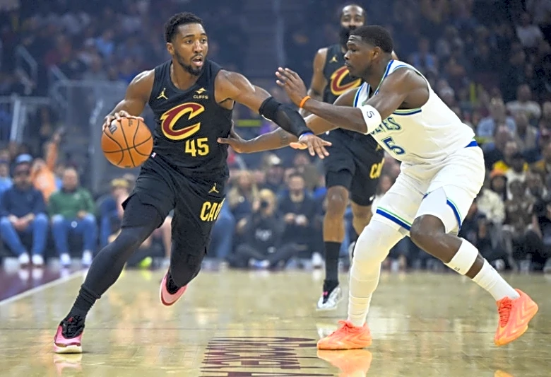 NBA roundup: Cavs rally from 15 down, hand Wolves first loss in OT